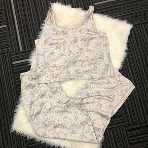 Victoria’s Secret Sz Med Satin Pajama set